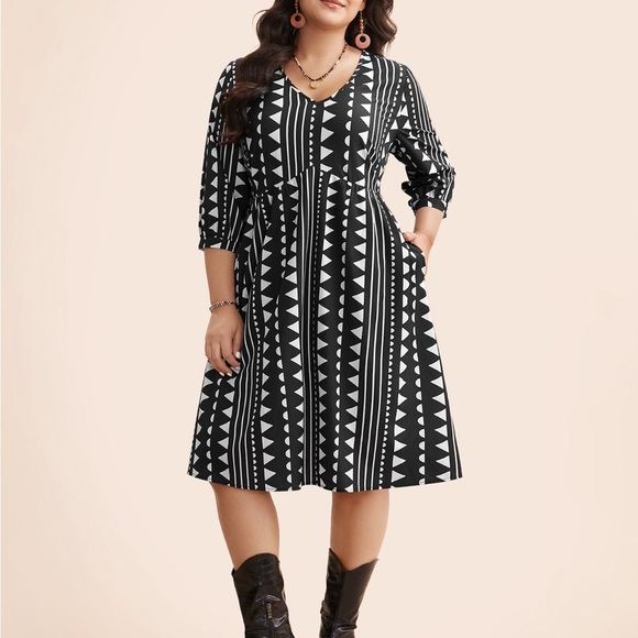 BloomChic Black and White Geometric Pattern Dress NWOT 18-20 - Picture 3 of 13